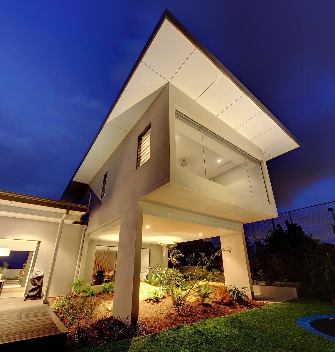 Mountain Top Court project by mdesign, a building design practice that operates on the Sunshine Coast.